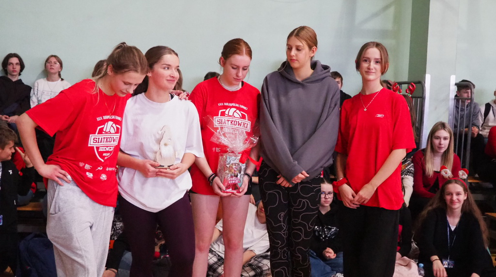 Zdjęcie Mikołajki_2023 (122)0c7992d2-90cc-40bf-a0bd-55bddff2789b.jpg w galerii Mikołajki w II LO
